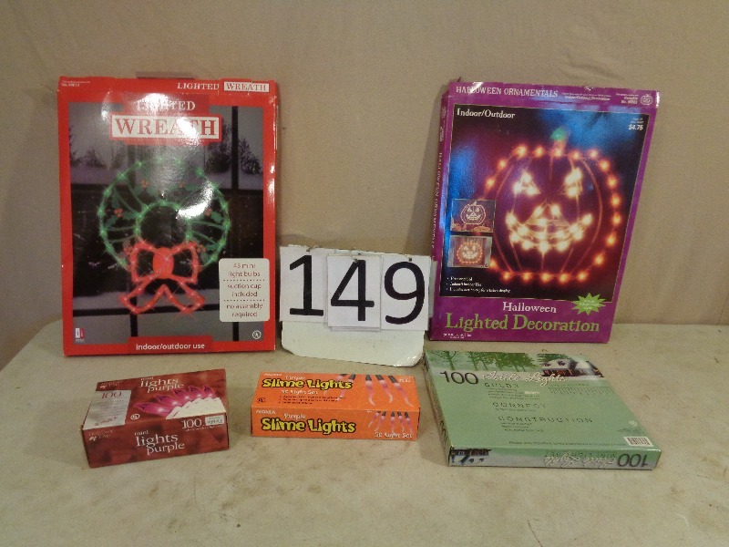 lot 149 image: Holiday Lights