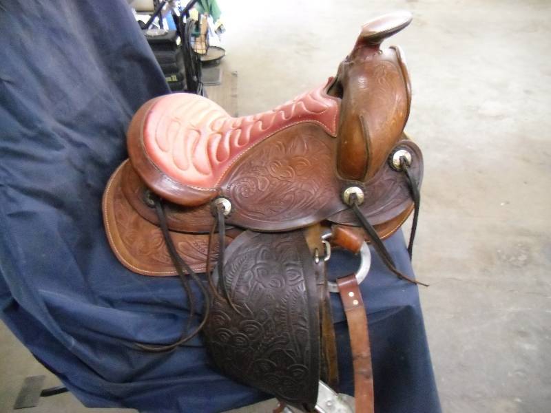 Saddle