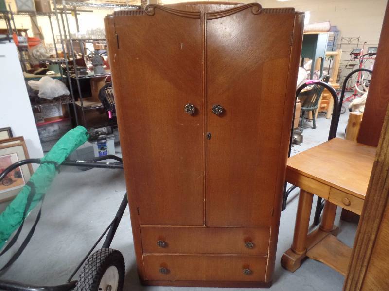 Armoire