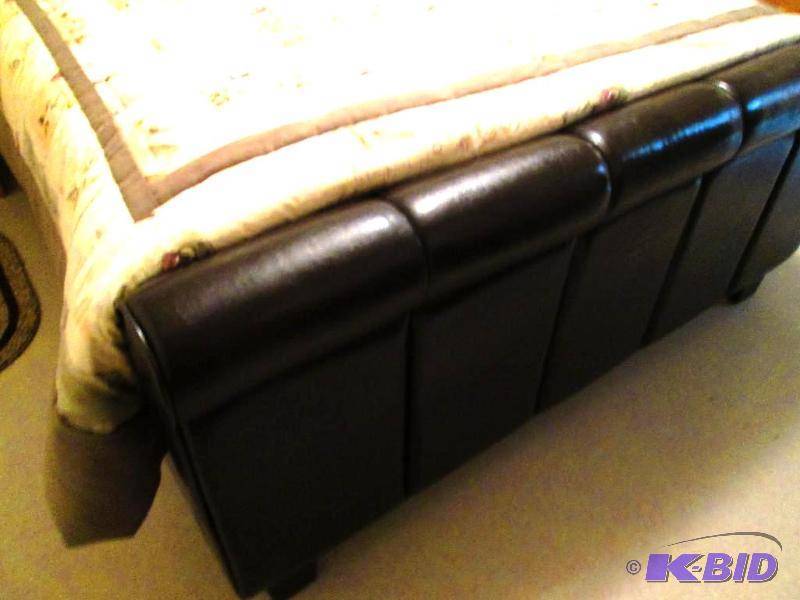 Like New Sleigh Bed, Excellent condition, was set up for trial only