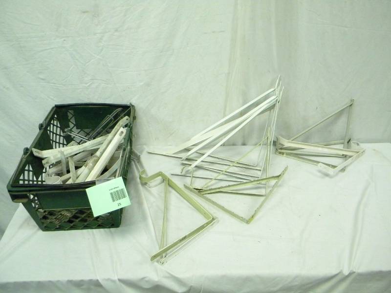 lot 25 image: Lot of Closet Organizers