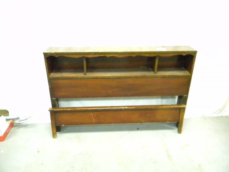 lot 34 image: Double Headboard and footboard