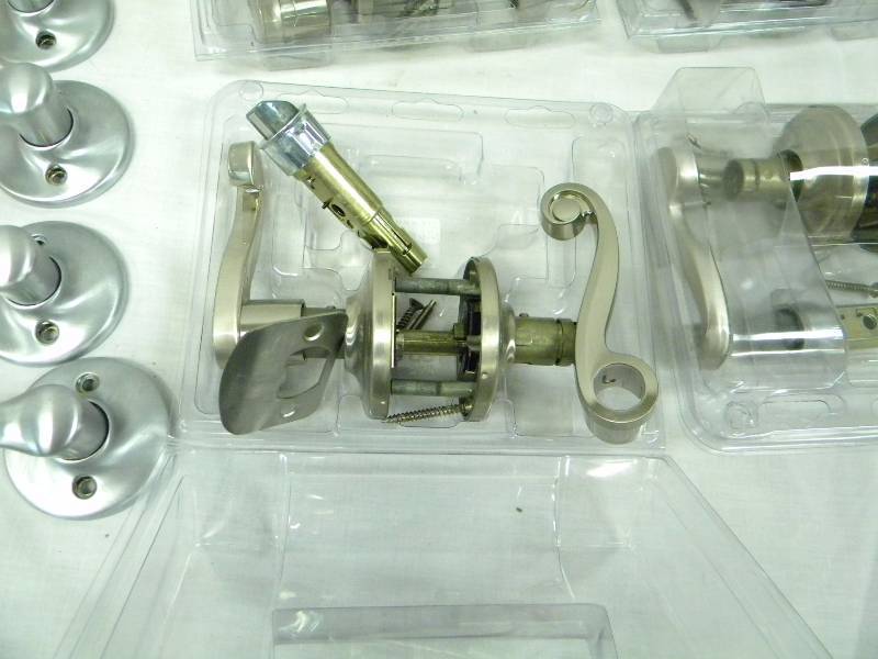lot 36 image: Lot of Misc Door handles
