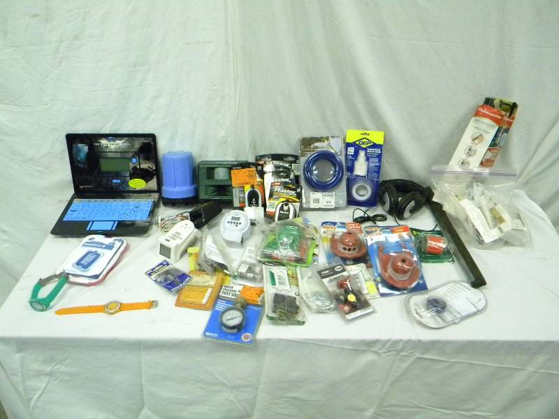 lot 39 image: Misc Lot of goodness