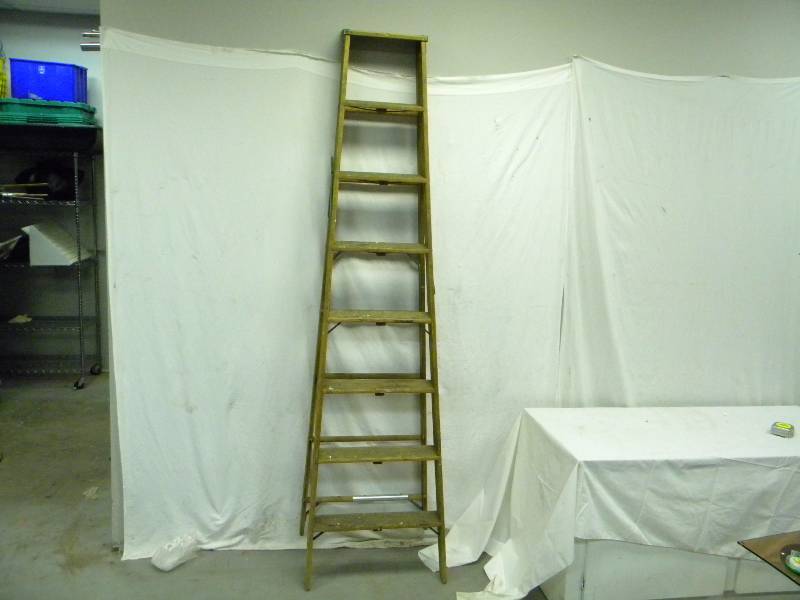 lot 46 image: Wooden Ladder