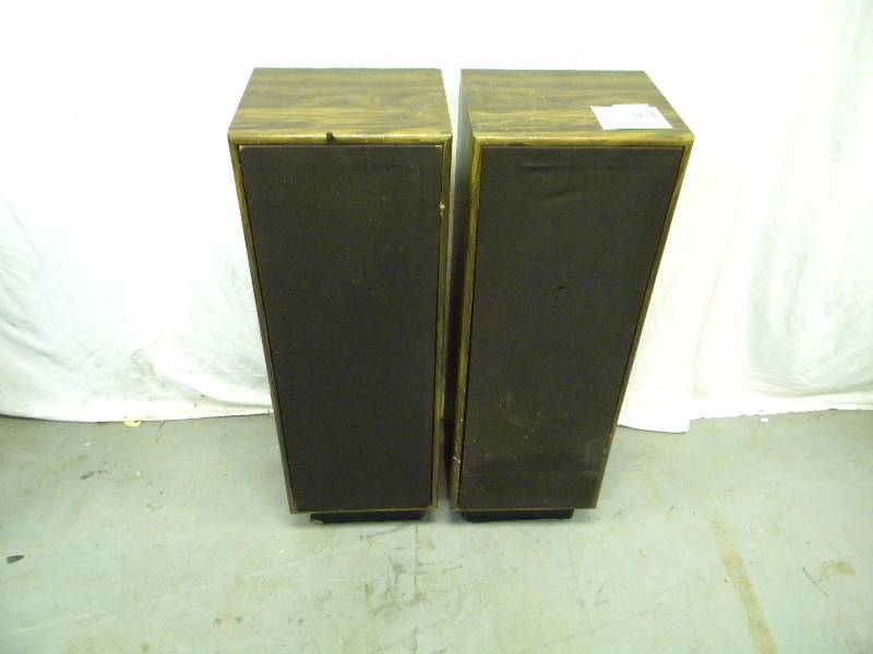 lot 87 image: Vintage Speakers
