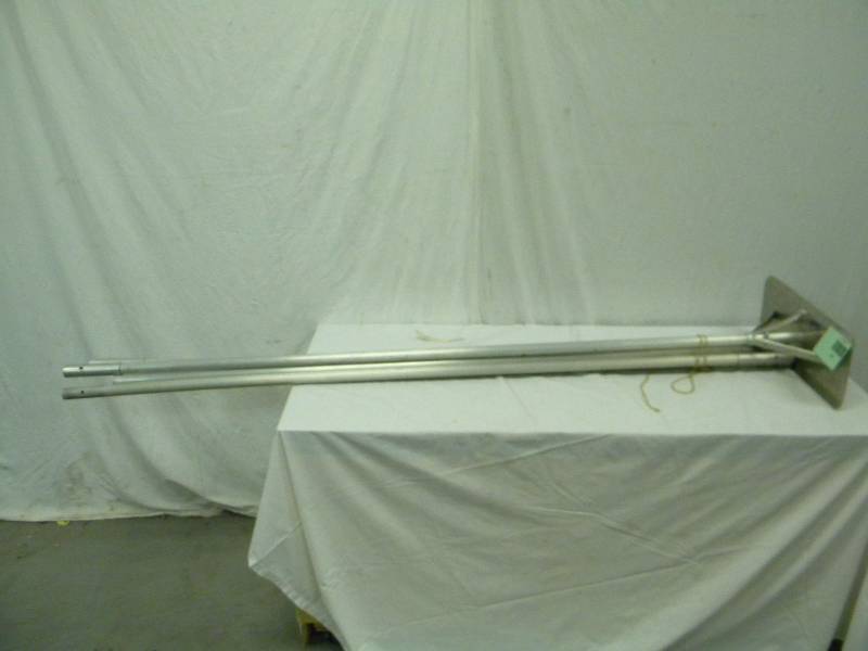 lot 103 image: Roof Rake