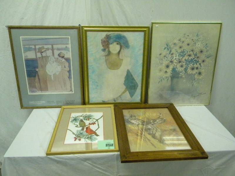 lot 105 image: Picture Frame Lot