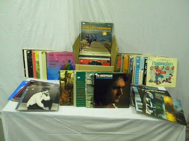 lot 114 image: Record Lot