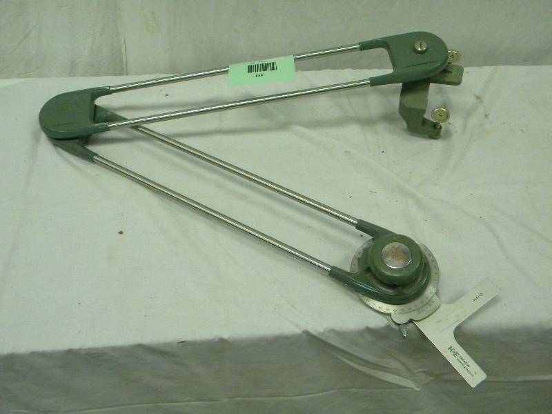 lot 136 image: Drafting Unit