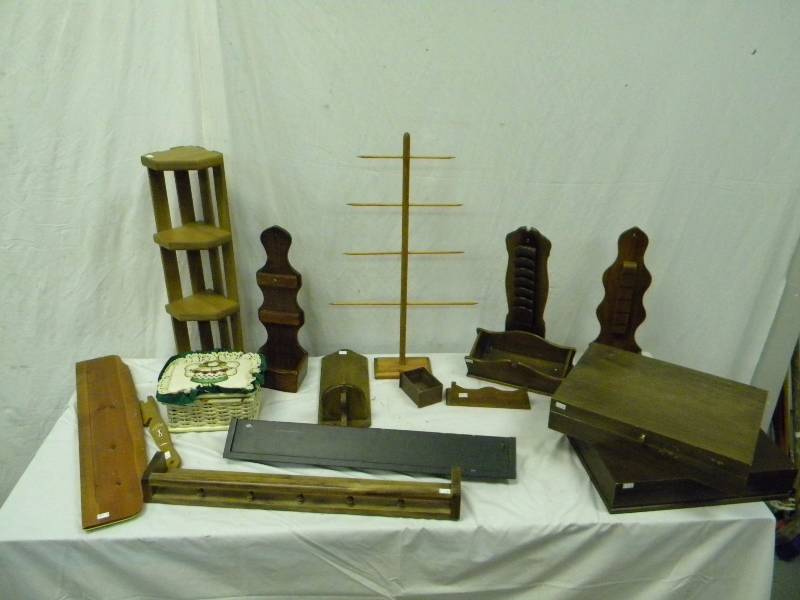 lot 142 image: Wood Decor Lot
