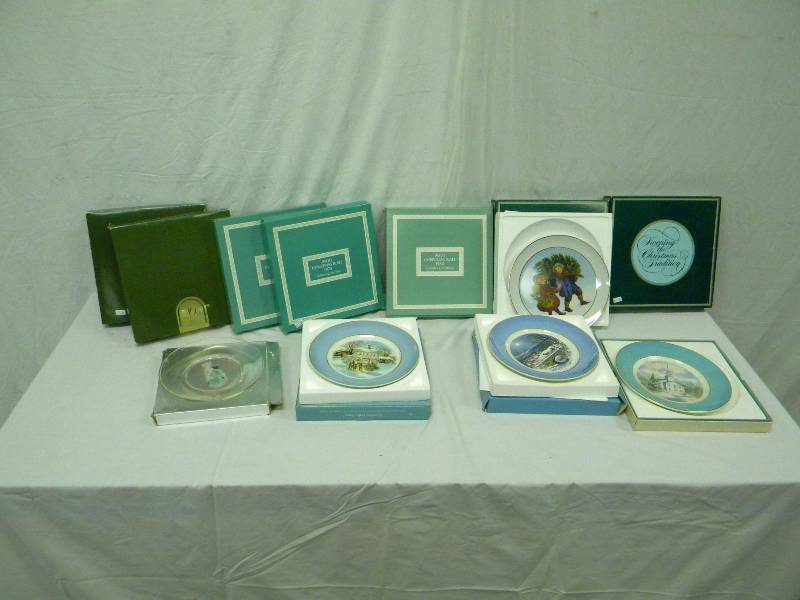 lot 166 image: Avon Plate Collection Lot