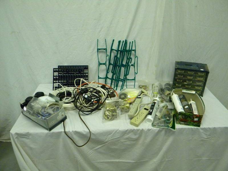 lot 174 image: Hardware Lot