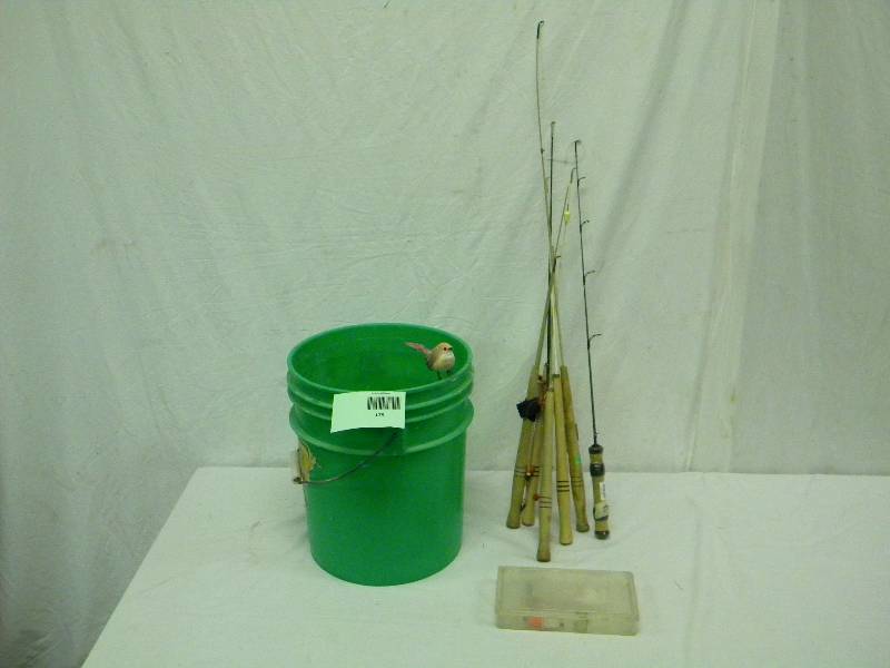 lot 175 image: Ice Fishing Lot