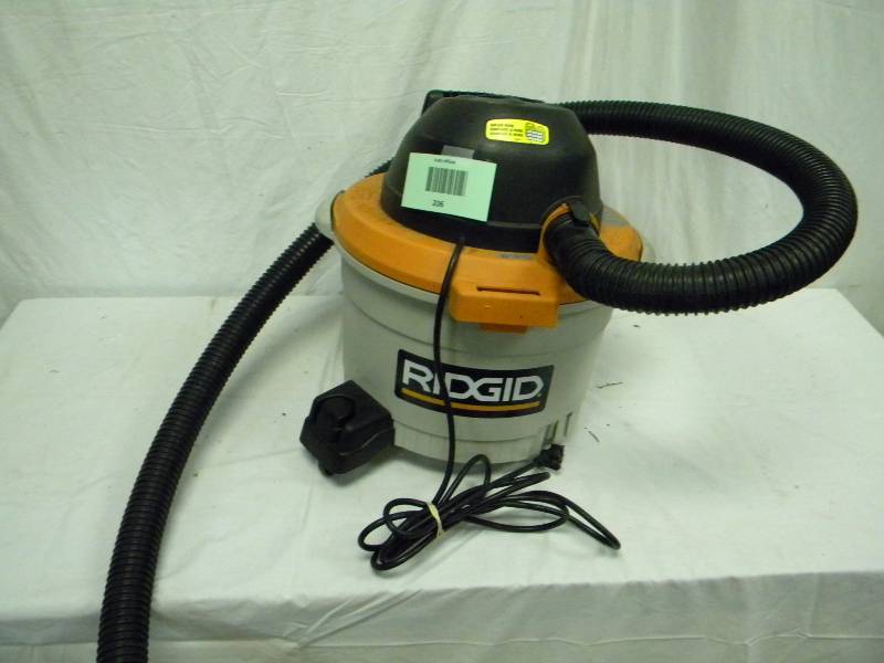 lot 206 image: RIDGID Shop Vac