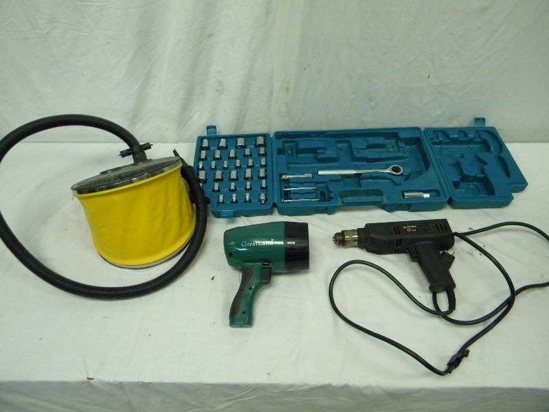 lot 228 image: Tool Lot