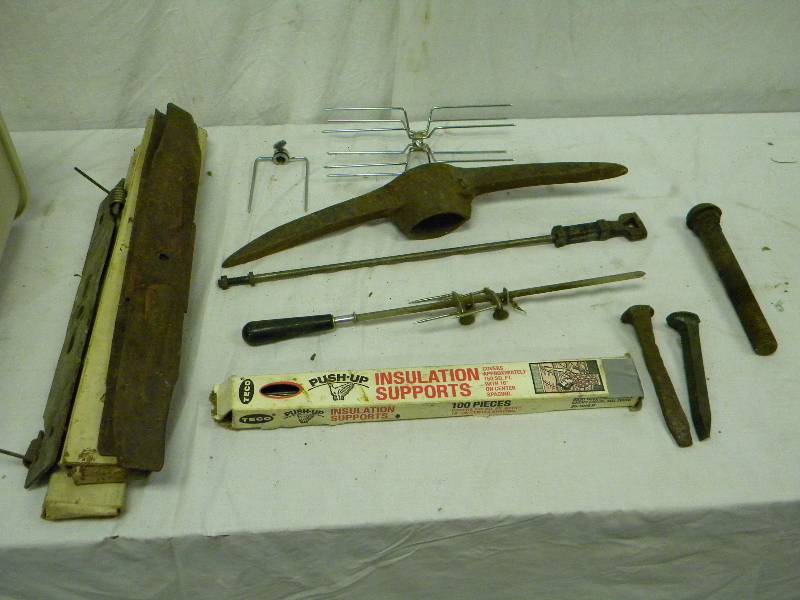 lot 230 image: Hardware Lot