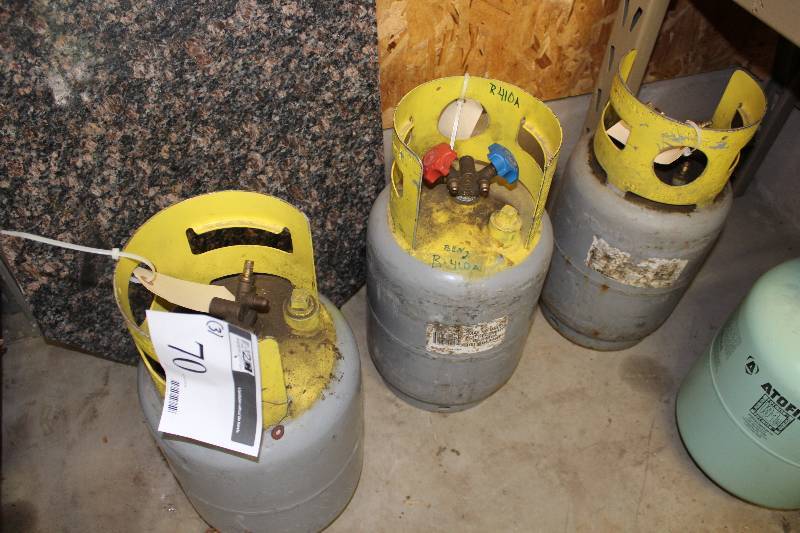 lot 70 image: Loto of (3)Freon Reclaim tanks with R-22 Freon partial tanks.