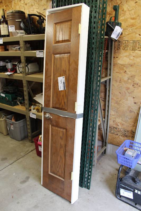 lot 95 image: Wooden Door wGrid Panelling 4.5 x 19.5 x82.