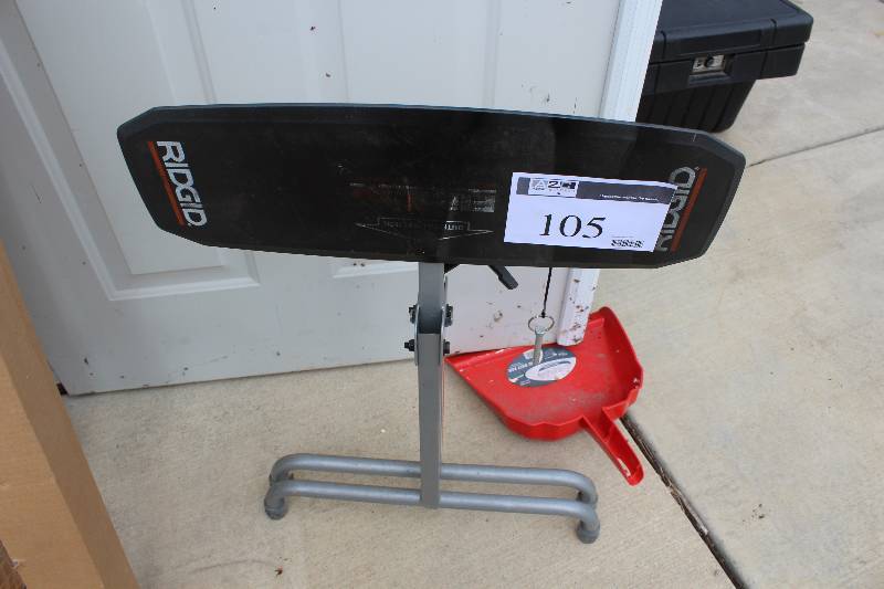 lot 105 image: Rigid Flip Top Work Support
