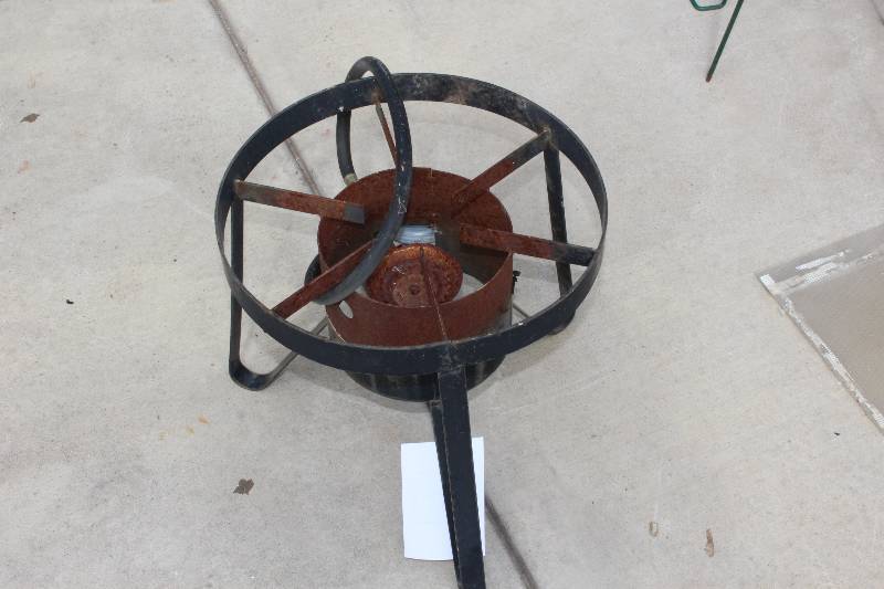 lot 123 image: Propane Heater wHose Adapter.