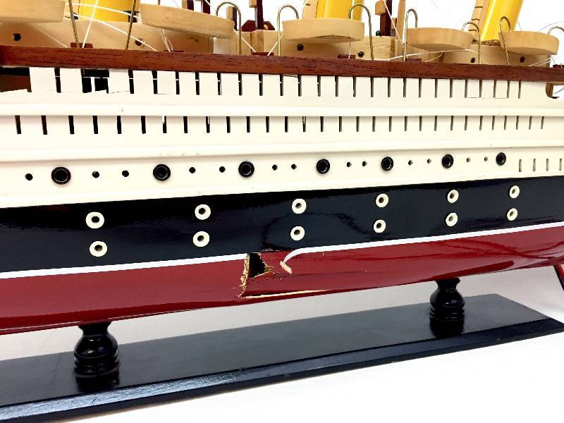 lot 5 image: Ill fated RMS Titanic Over sized model ship 34 long Lighted