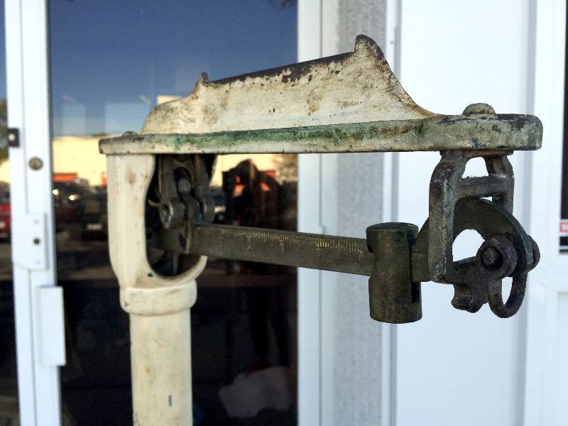 lot 16 image: Circa late 1900s to 1920s Fairbanks Doctors Scale found in an abandoned Hospital