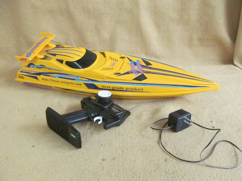 Remote boat