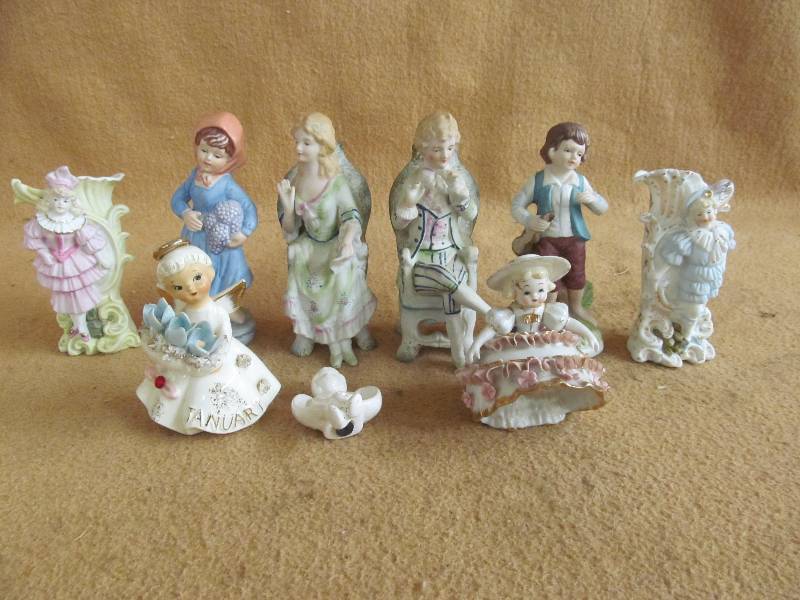 figurines