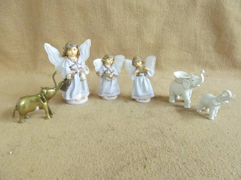 figurines