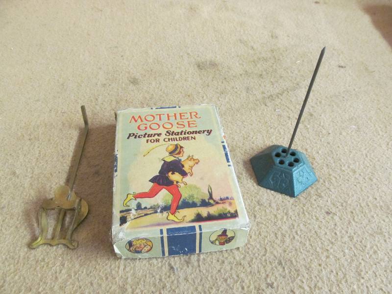 box, music stand, spindle