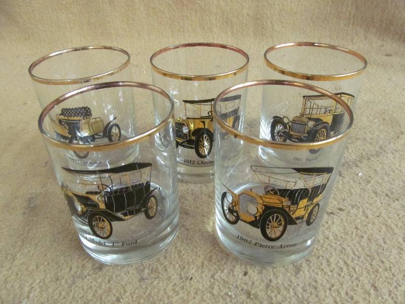 gold rim cups