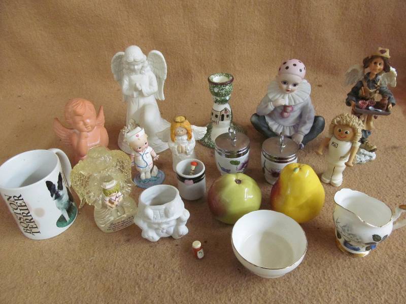 figurines