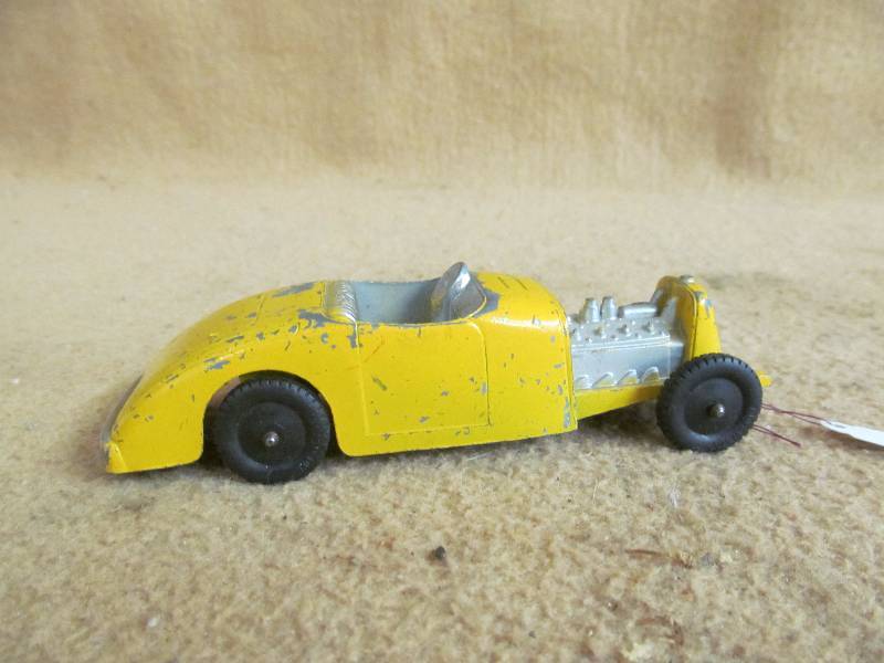 Toy car