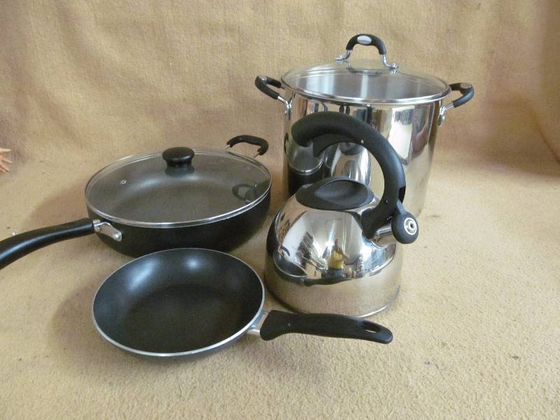 pot, skillet, fry pan, tea pot