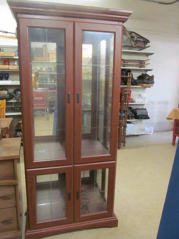 display case