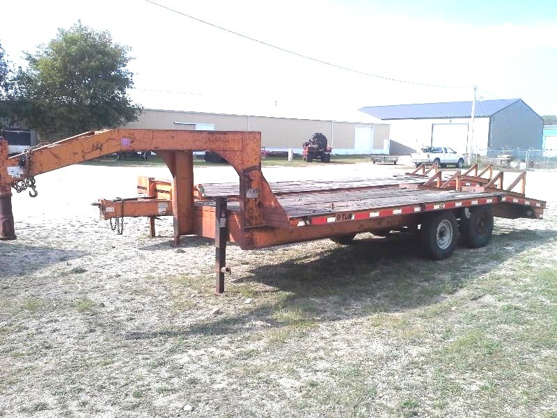 1996 Econoline 16 Trailer With Fold Down Ramps