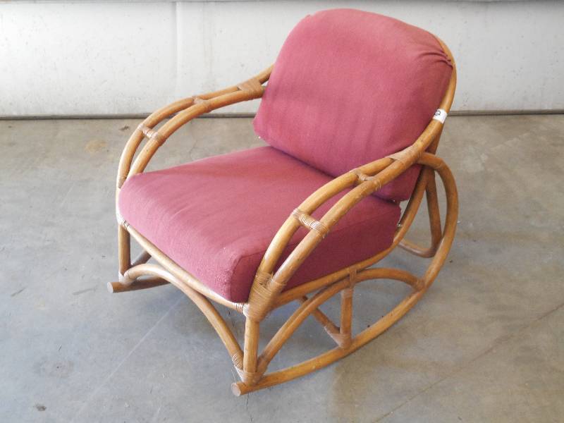 lot 52 image: Bamboo Racker With Cushions, Good C...