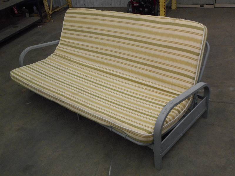 lot 117 image: Steel Framed Futon With Pad ...
