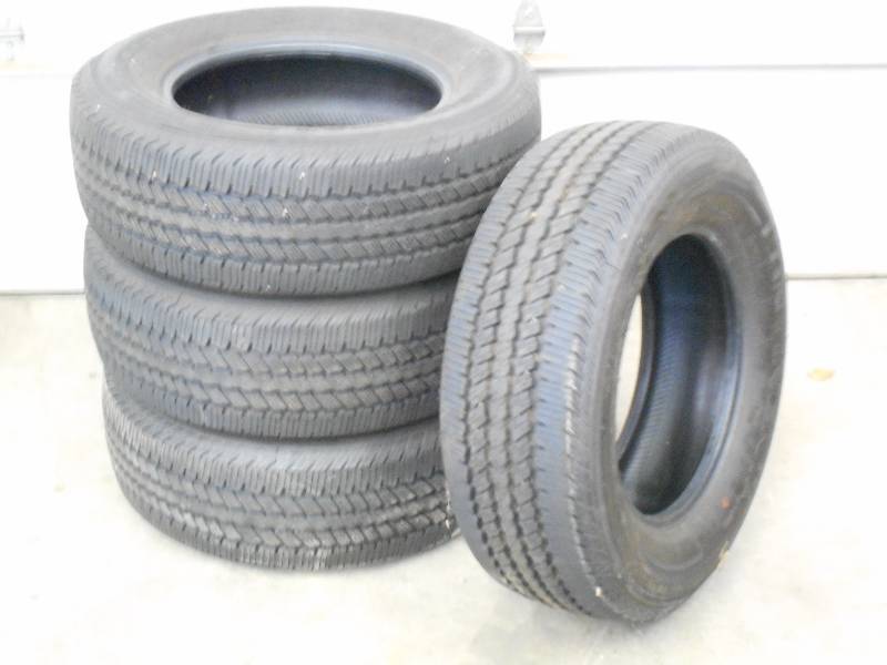 lot 120 image: (4) Like New Continental Contritrac...