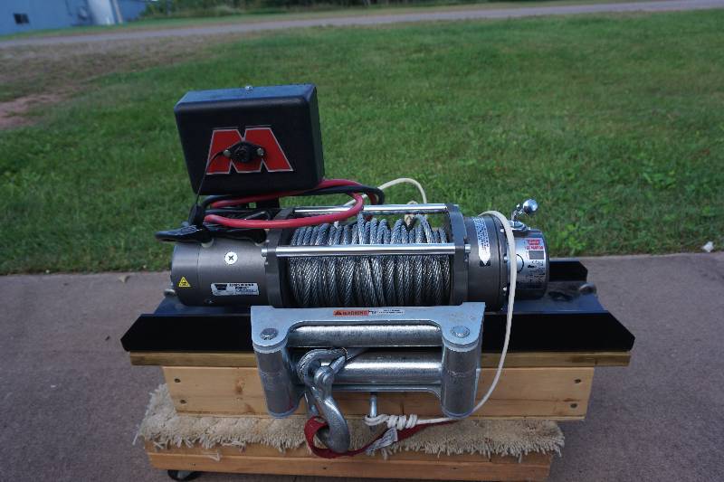 Warn Model CE 8000 8000 lb Electric Winch Enclosed Trailer, Yamaha