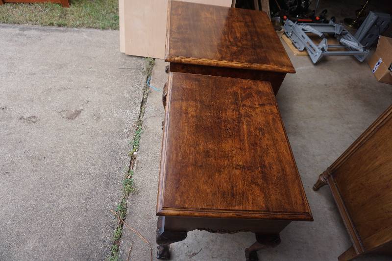 lot 43 image: Set of 2 Solid Wood End Tables