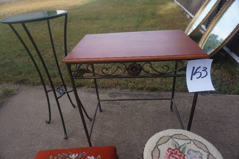 lot 153 image: Lot Consisting of 2 Padded Foot Stools, Metal Framed Table With Glass Top Metal Stand Round End Table