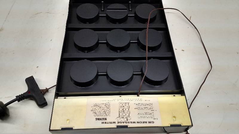 GM Service Sign (GM Neon Message Wr...