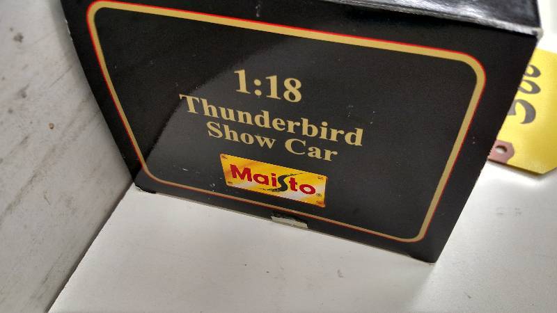 Maisto Thunderbird Show Car , 118...