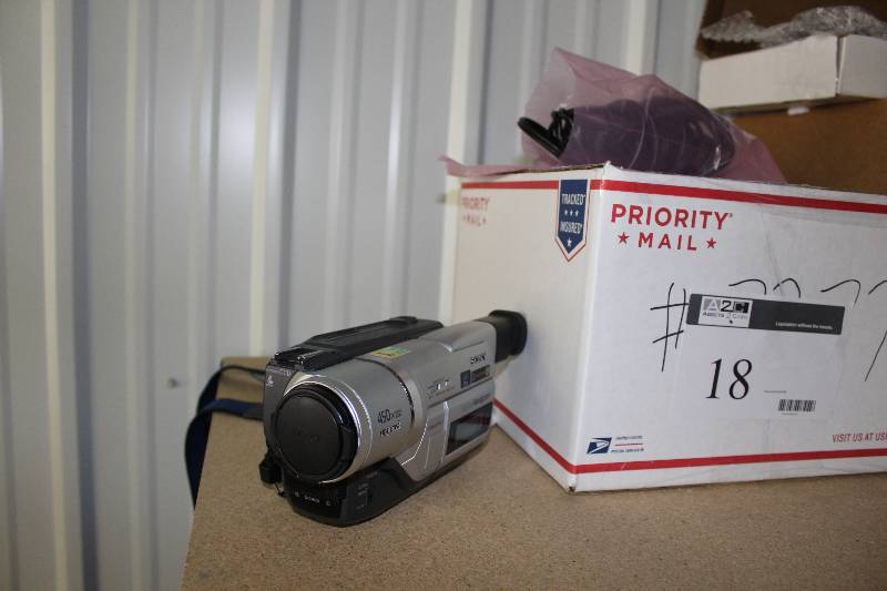 lot 18 image: Sony video camera, dcr-trv120 tested and operational