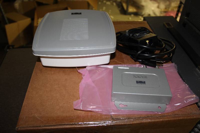 lot 30 image: Cisco aironet power injector, tested and operational