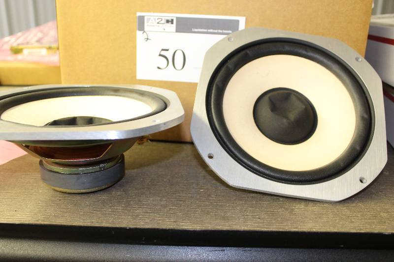 lot 50 image: Sony speakers, tested and operational