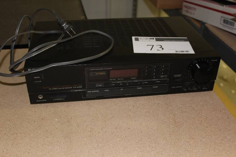 lot 73 image: Sony receiver model str-av200, tested and operational