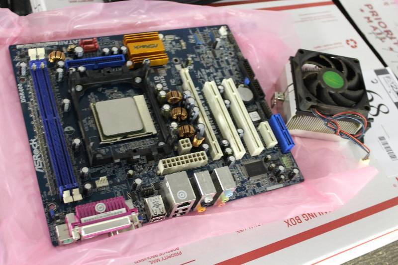 lot 68 image: Desktop motherboard, tested and operational